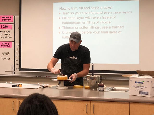 A famous baker comes to Mountain View to show students the ins and outs of baking